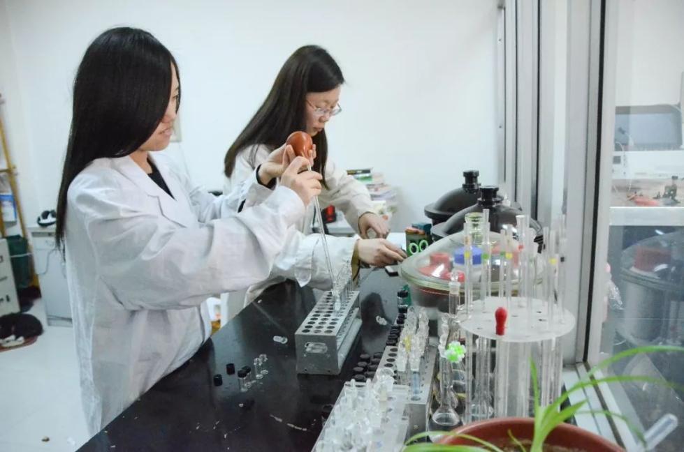 教育部启动一本专业建设“双万计划” 谁将受益?