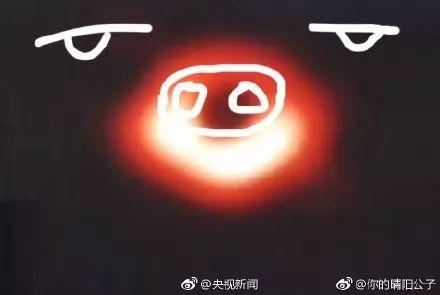 黑洞PS大赛刷屏！网友却最心疼他