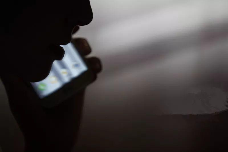 49岁叔叔和33岁侄子都找不到老婆，竟干下这种荒唐事…结果双双被